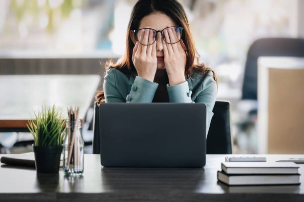 Femme en burn-out_entreprise_STRESS